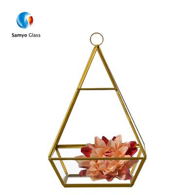 China Traditional Unique Popular Chinese Flower Geometric Glass Vase for sale