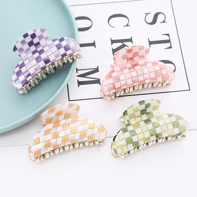 China New Creative Custom Fashion Hair Decoration Fashion Black White Control Acrylic Hair Claw Clips Slick Beige Irregular Geometric Hairpin for sale