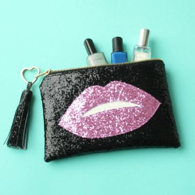 China Eco-Friendly/Convenient Recyclable Top Quality/Durable/Washable Hot Selling Glitter Lips Grab Cosmetic Bag Women Fashion Makeup Bag Party Cosmetic Handbag for sale