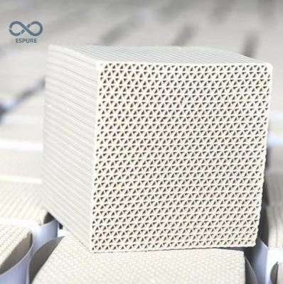 China Natural Zeolite Honeycomb Structure Honeycomb Molecular Sieve For Industrial Gas Treatment for sale