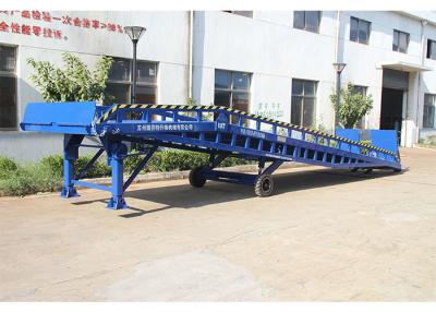 China Safety Movable Warehouse Loading Dock Ramps 6 - 10T With Anti Skid Platform for sale