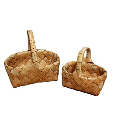 China Europe factory supply handmade woven wooden mini basket with handle for storage for sale