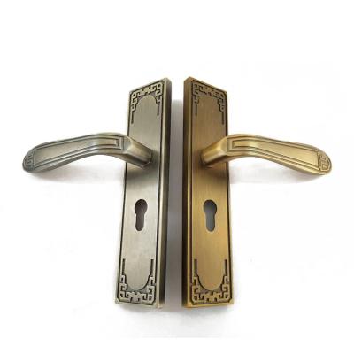 China Chinese style door use plate handle lock interior door handle key zinc alloy material locks for sale