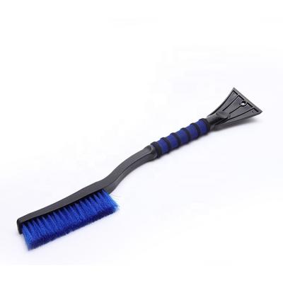 China Brush and squeegee can easy to clean snow and ice 2 in 1 snow brush use car cleaning application plastic snow brush for sale