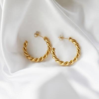 China 2022 lead free nickel free pvd 18K gold plated twisted rope stainless steel circle earring women fashion jewelry 2022 for sale