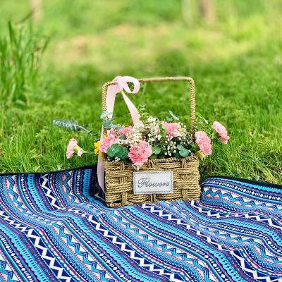 China Lightweight Waterproof Outdoor Picnic Mat Moisture Proof Protective Goods Control Outdoor Picnic Basket Mat for sale