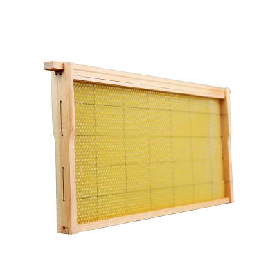 China 100% bee wax foundation sheet factory bee wax foundation and Pine or fir bee frames zu verkaufen