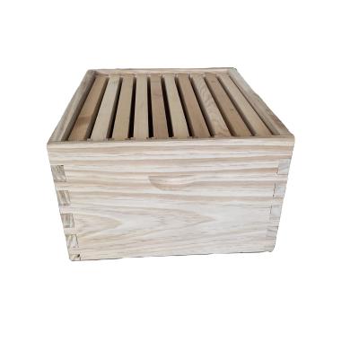 China Factory wooden bee hives deep box and super box hive Pine 10 Frame Bee Box for sale