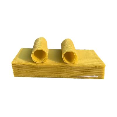 China 2020 New Fresh Natural Beeswax Comb Foundation Sheet for Beekeeping zu verkaufen