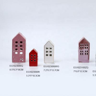 China Christmas Home Decorations Handmade Painted Ceramic House for sale