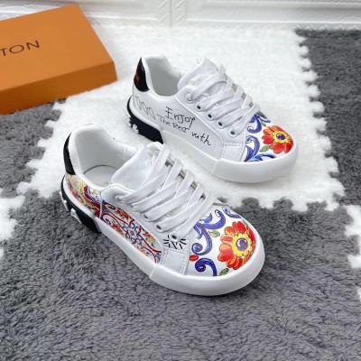 China Around 2022 High End New Kids White Shoes Girls Boys for sale