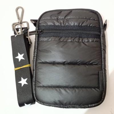 China Insulated stripper body cross - body shoulder bag with zipper closure quilt fabric cell phone bag cross - body cell phone bags for sale