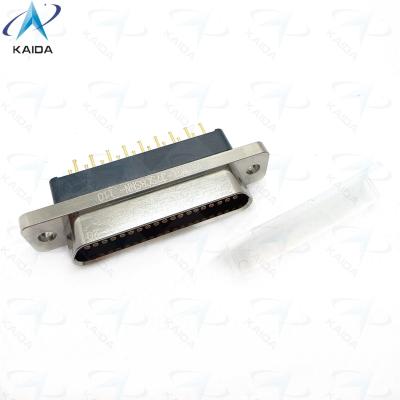 China Conectores de placa de circuito impresso micro-D placa condensada com material de contato de liga de cobre e 3 A corrente nominal.MWDM2L-37SCBSNN-.110 à venda