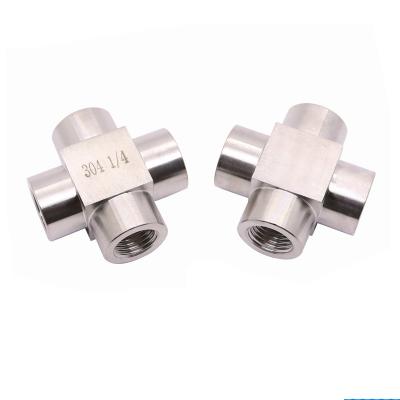 China Stainless Female Cross Fit Connector 1/8