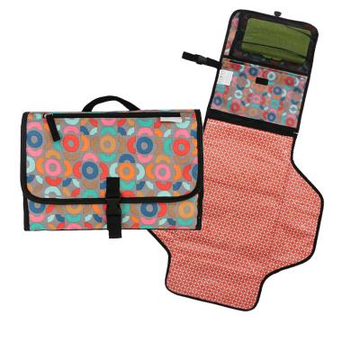 China Type 2021 hot selling high quality portable foldable wipeable baby handbag travel changing mats for sale