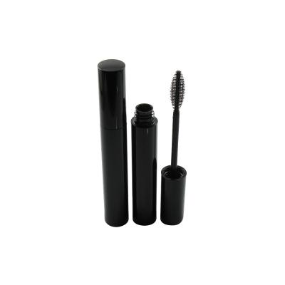 China Eyelash Brush 13ml Empty All Black Classic Cosmetic Plastic Tube Mascara Brush Packaging Container Bottle Mascara for sale