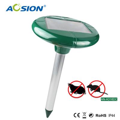 China Viable Battery Operated Garden Pest Solar Sound Vibrating Vole Mole Repller With Conversion Frequency for sale