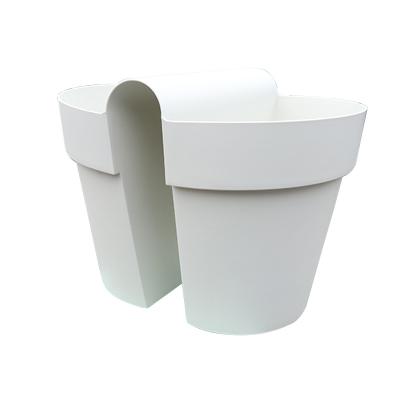 China Lazy Pot Lazy Railing Basin People Saddle Basin Creative Suspension Outdoor Automatic Water Absorption for sale