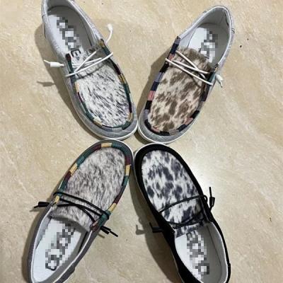 China Flat 2022 Low Top Shoes Gray Leaf Pattern Canvas Women Upper Casual Comfort Fashion Wholesale Slip On Flats Loafers Shoes for sale