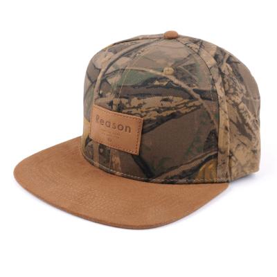 China Fashion COMMON Plastic Back Hat Embroidery Patch Closure Flat Brim Baseball Hats Camouflage Snapback Hat for sale