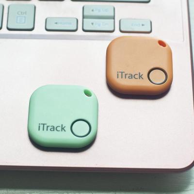 China APP Control KKM iTrack1OEM Small ODM BT 5.0/4.0 Key Chain Device Locatorkey Finder Ble for sale