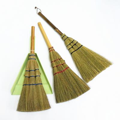 China Eco-friendly Grass Cleaning Dustpan And Reading Brush With Short Bamboo Handle For Home Cleaning Broom for sale