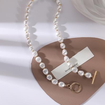 China 2021 Fashion Design New Pearl Necklace Women Fashion Simple Clavicle Chain Jewelry Accessories for sale