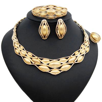 China Vintage Fashion Necklace Shape Copper Alloy Gold Plated Shiny Texture Design Jewelry Sets Gift For Anniversary Engagement Party for sale