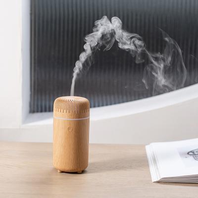 China Car No Battery 100ml USB Wireless Cool Mist Diffuser Essential Oil Car Air Diffuser With Colorful Light for sale