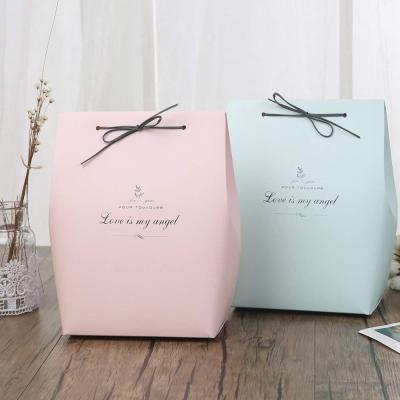 China Recyclable Party Gift Box Small Surprise Gift Box Fashion Gift Box For Sale for sale