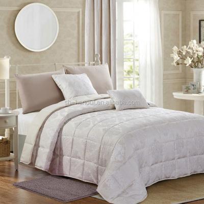 China Adult Jacquard Polyester Jacquard Bedding India Design Bedding Set for sale