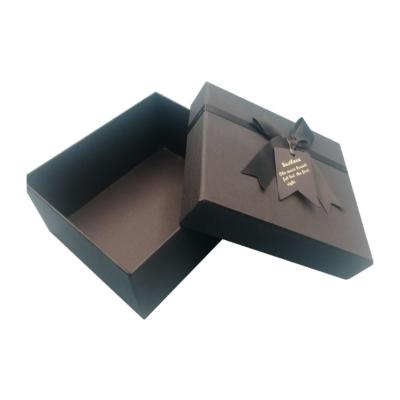 China Recycled Materials Customized Top And Bottom Lid Rigid Gift Box For To Clothe Jewelry Packaging for sale