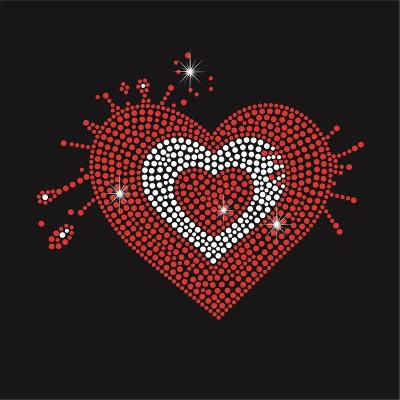 China Eco-Friendly Hotfix Crystal Fresh Heart Rhinestone Applique Iron On Design For DIY Shirt for sale