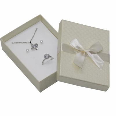 China Performance For Jewelry Ring Necklace Bracelet Earrings Jewelry Luxury Paper Box for sale