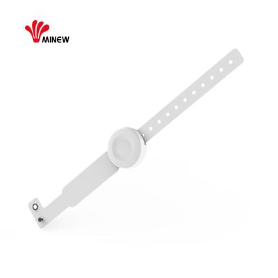 China RTLS solution SOS alarm button ble beacon tags wearable wristband ibeacon for sale