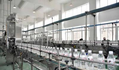 China Aangepaste 3 in 1 Automatische Productielijn van het Flessenwater met 18 het Vullen Hoofden 7000 B/H Te koop