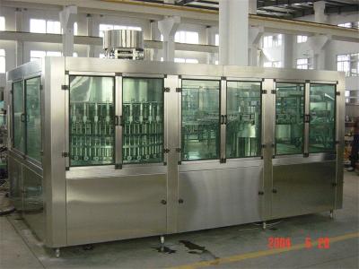 China Stainless Steel Plastic Bottle Filling Machine With NANFANG Pump 3000BPH - 20000BPH for sale