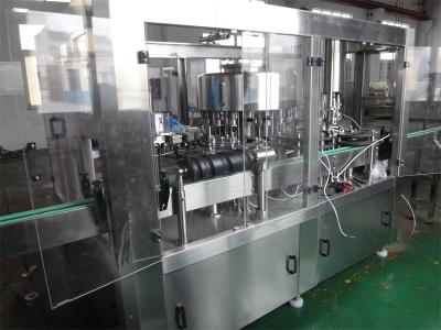 Chine Machine de remplissage de bouteilles en verre automatique pour la machine de capsulage remplissante de lavage de boissons carbonatées à vendre