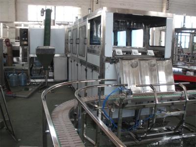 China Duurzaam Zuiver Water 5 Gallonwater het Vullen Machine voor Rechthoekige/Onregelmatige Fles Te koop