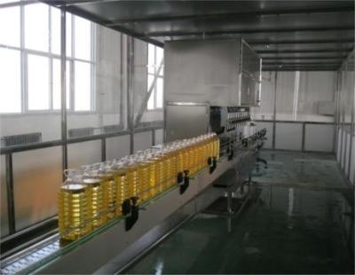 China Máquina de rellenar rotatoria/linear para el material plástico del acero inoxidable del aceite de cocina de la botella en venta