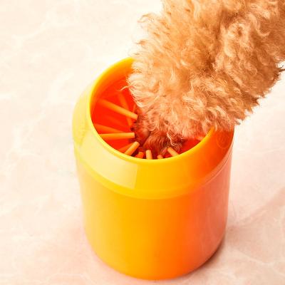 China Dog Grooming Tool Paw Foot Washer Dogs Cleaner Cup Silicone Portable Stocked Dog Paw Cleaner for sale