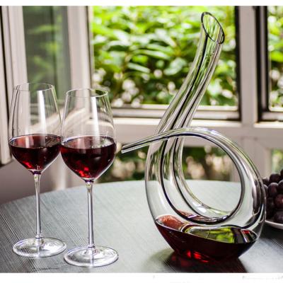 China Easy Pour and Spill Proof 60 oz Unique Hand Blowm Decanter 6 Shape Glass Wine Decanter with Glasses for sale