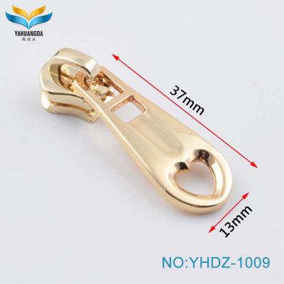 China Factory new product nickel free metal zipper slider heart shape and puller for bags clothes jeans for sale