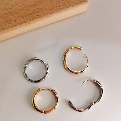 China 2021 Fashion Trendy Simple Circle Earrings Silvery Style Copper Gold Plated Circle Earrings For Women for sale