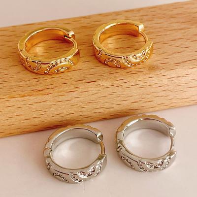 China 2021 TRENDY popular trendy gold plated copper alloy stud earrings for women silver thick gold circle earrings for sale