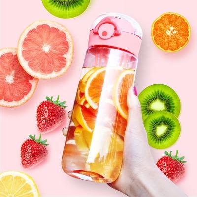 China 580ml Viable Sport Plastic Logo Water Protein Shake Bottle Custom Logo Fitness Bottle Eggnog With BPA Free Bottle for sale