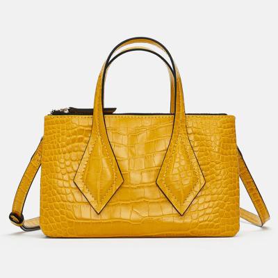 China Wholesale Vegan Crocodile Embossed Handbag Croc Leather Mustard Ladies Cross - Small Body Satchel Bag Clasp Purse Purse For Women for sale