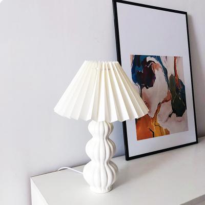 China Vintage Simig Lighting Korean Minimalist CIA Pleated Ceramic Retro Decorative Table Lamp For Bedside for sale