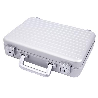 China Lightweight Cast Aluminum Briefcase With Custom Foam Inserts , Hardside Business Briefcase 21121404 for sale