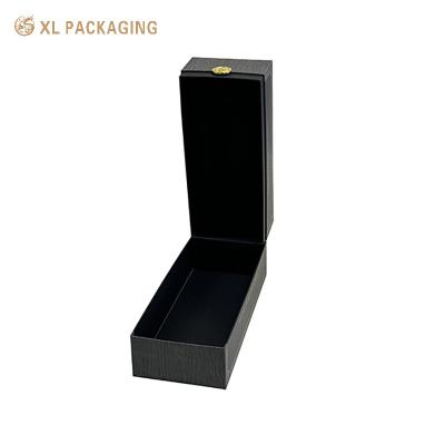 China Luxury Foldable Paper Wine Packaging Box Beverage Bottle With Magnetic Closure Lid for sale